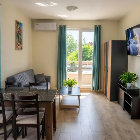 Sunny Byala Flat 2 Balconies Апартаменти