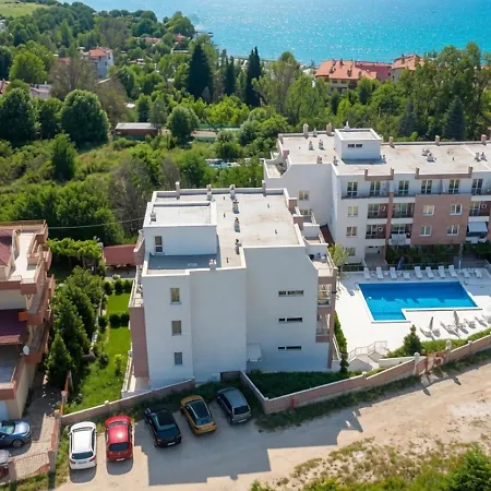 Sunny Byala Flat 2 Balconies Апартаменти Бяла