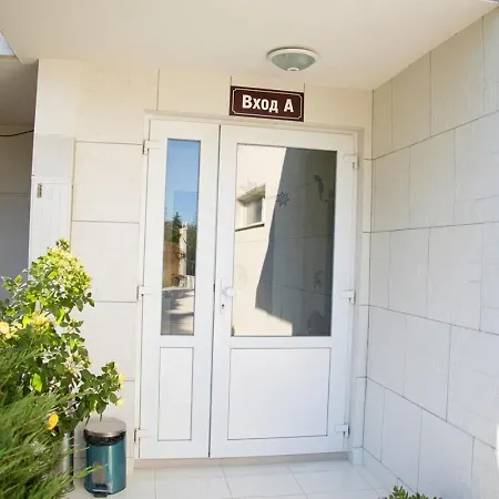 Sunny Byala Flat 2 Balconies Апартаменти